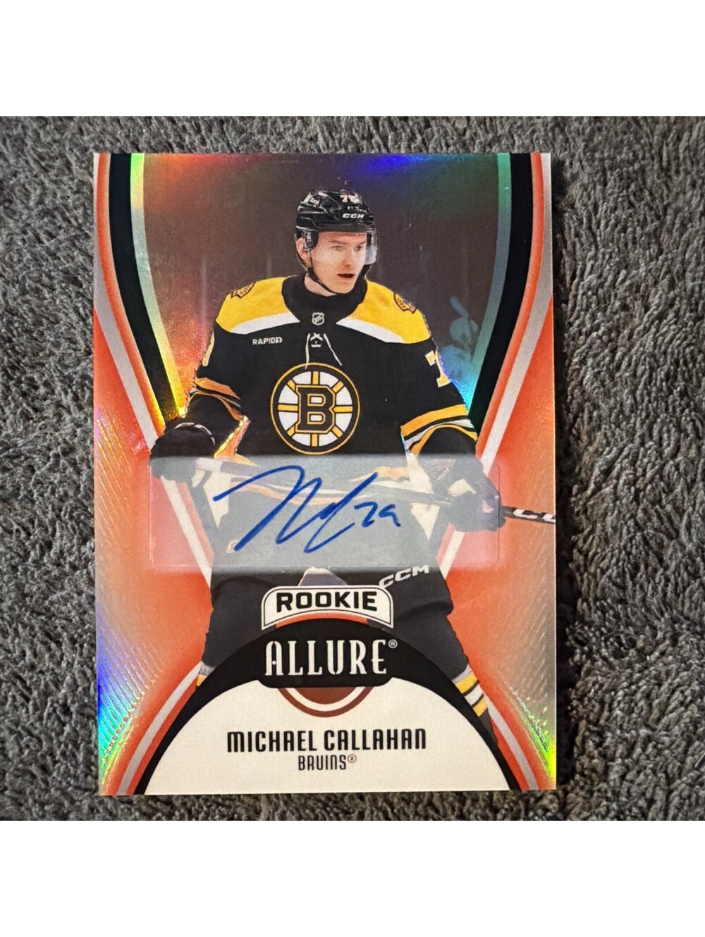 Upper Deck Allure 2025-26 Michael Callahan #141 Rookie Red Rainbow Auto Bruins